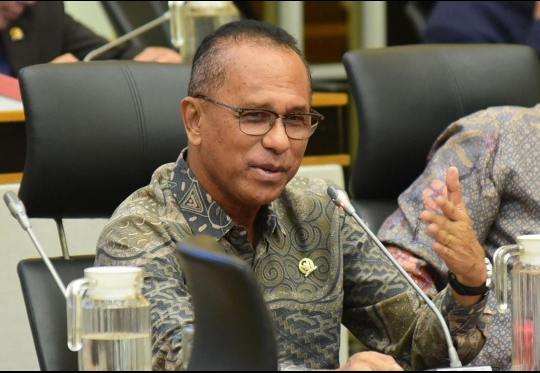 Mengenal Usman Husin yang Desak Menhut Raja Juli Antoni Mundur